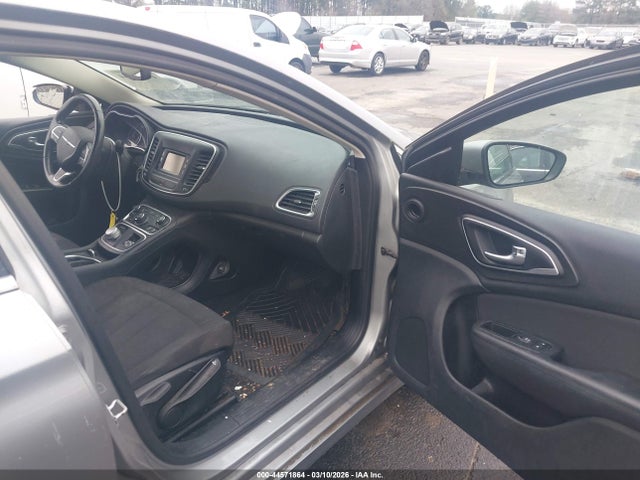 2015 Chrysler 200 Limited მანქანა იყიდება აუქციონზე, vin: 1C3CCCAB8FN592401, აუქციონის ნომერი: 44571864