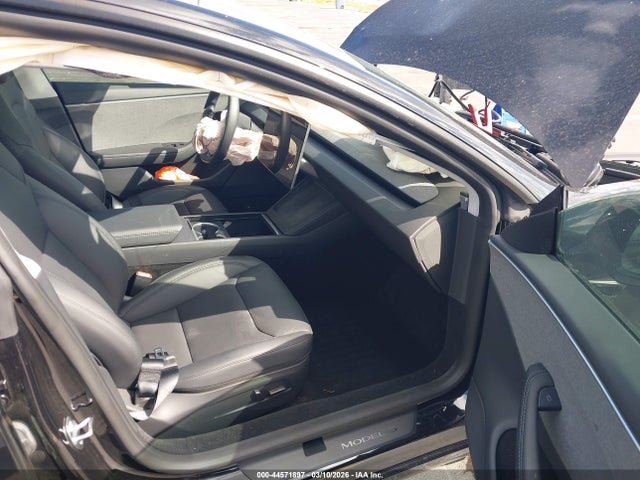 2025 TESLA MODEL 3 5YJ3E1EA3SF025355 Photo 4