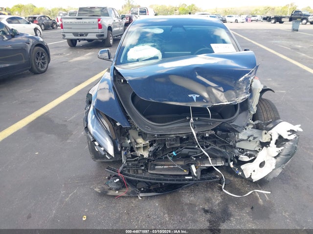 2025 TESLA MODEL 3 5YJ3E1EA3SF025355 Photo 5