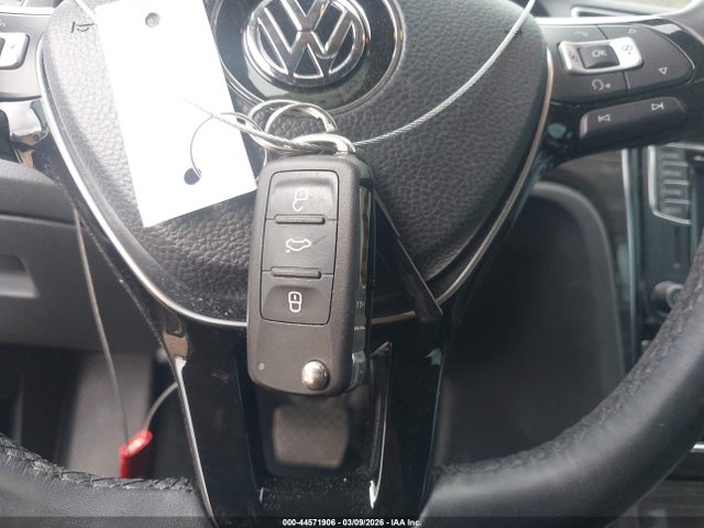 44571906 :رقم المزاد ، 1VWBA7A30JC017417 vin ، 2018 Volkswagen Passat 2.0t Se مزاد بيع