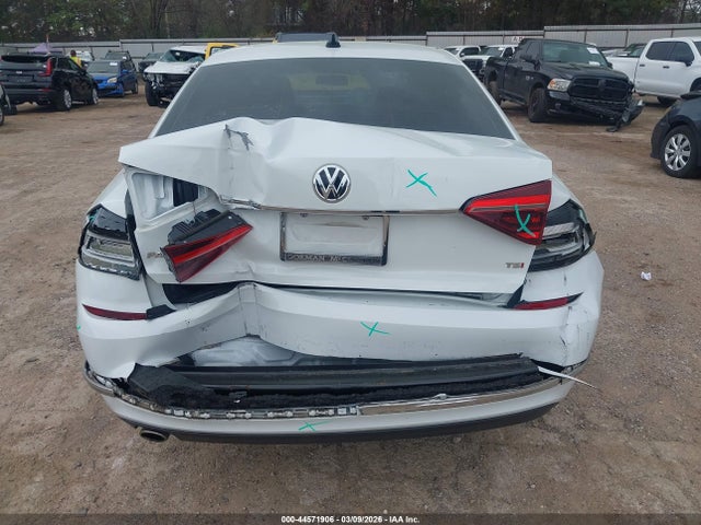44571906 :رقم المزاد ، 1VWBA7A30JC017417 vin ، 2018 Volkswagen Passat 2.0t Se مزاد بيع
