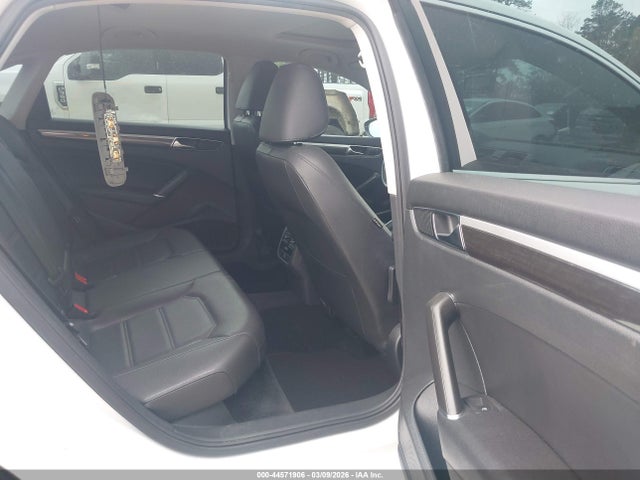44571906 :رقم المزاد ، 1VWBA7A30JC017417 vin ، 2018 Volkswagen Passat 2.0t Se مزاد بيع