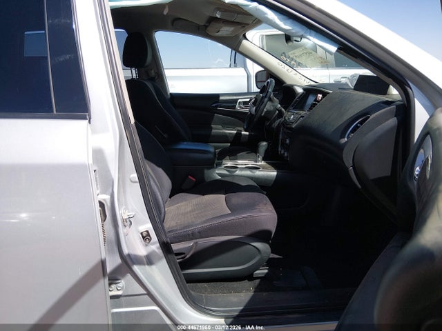 44571950 :رقم المزاد ، 5N1DR2MNXJC670711 vin ، 2018 Nissan Pathfinder Sv مزاد بيع