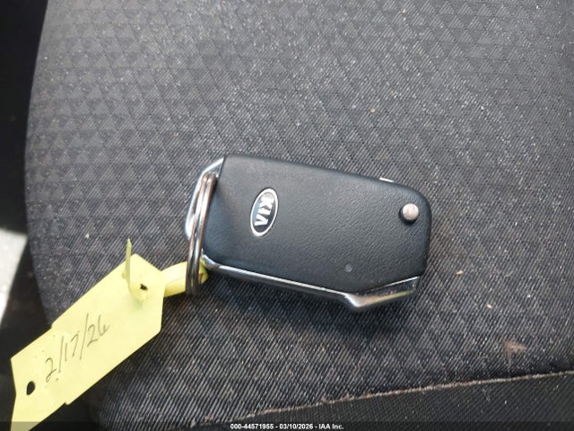 KNDJ23AU9L7049971 KIA SOUL LX