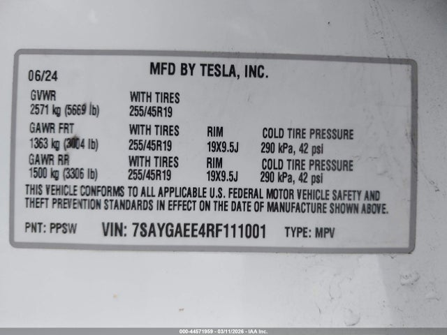 Продажа на аукционе авто 2024 Tesla Model Y Long Range Dual Motor All-wheel Drive, vin: 7SAYGAEE4RF111001, номер лота: 44571959