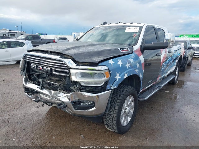 44571976 :رقم المزاد ، 3C6UR5NL5NG279558 vin ، 2022 Ram 2500 Laramie  4x4 6'4 Box مزاد بيع