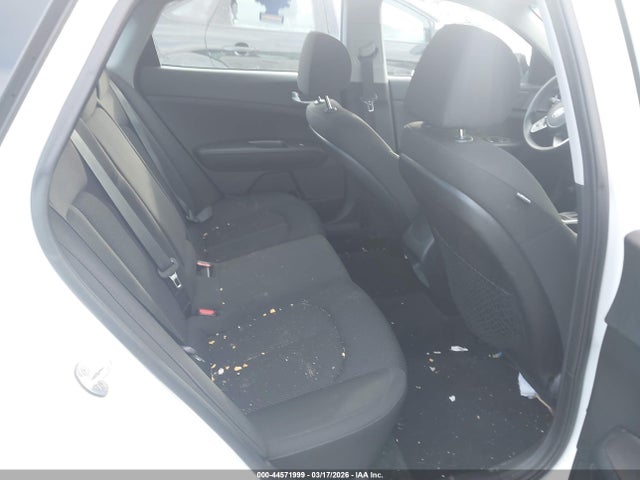 5XXGT4L37KG326172 KIA Optima Lx