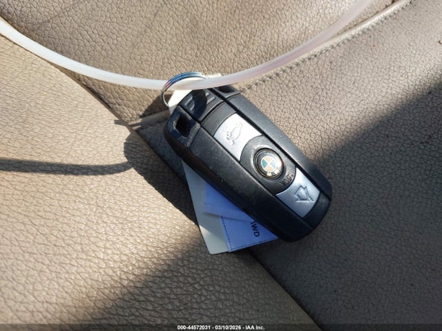 2014 BMW X1 WBAVL1C5XEVY13234 Photo 10