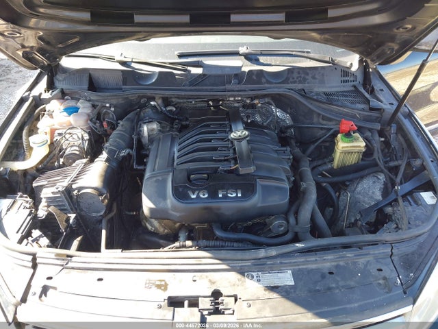2015 VOLKSWAGEN TOUAREG WVGEF9BP9FD006833 Photo 9