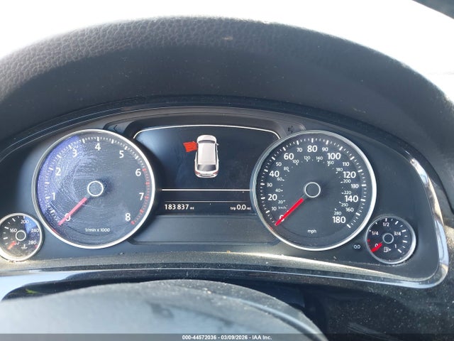 2015 VOLKSWAGEN TOUAREG WVGEF9BP9FD006833 Photo 6