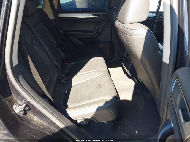 2015 VOLKSWAGEN TOUAREG WVGEF9BP9FD006833 Photo 7