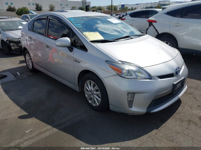 Toyota PRIUS PLUG-IN 2014 JTDKN3DP3E3060430 Image 14