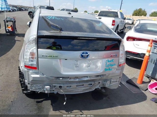 Toyota PRIUS PLUG-IN 2014 JTDKN3DP3E3060430 Image 17