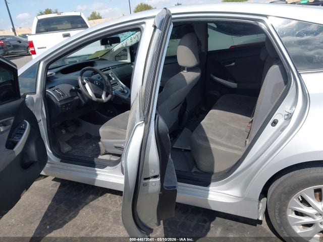 Toyota PRIUS PLUG-IN 2014 JTDKN3DP3E3060430 Image 8