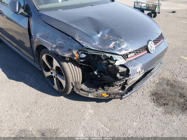 3VW4T7AU1FM092659 Volkswagen Golf Gti 2.0t Se 4-door