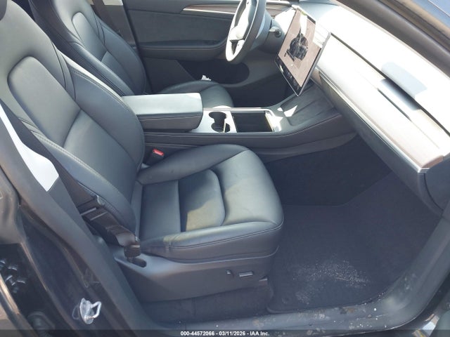 44572066 :رقم المزاد ، 7SAYGDEE3RF158263 vin ، 2024 Tesla Model Y Long Range Dual Motor All-wheel Drive مزاد بيع