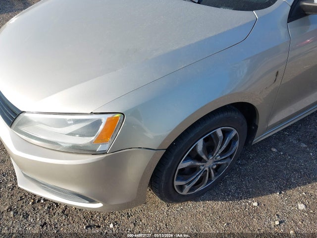44572127 :رقم المزاد ، 3VWD17AJXEM262026 vin ، 2014 Volkswagen Jetta 1.8t Se مزاد بيع