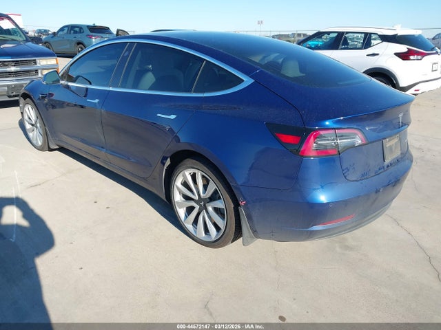 2019 TESLA MODEL 3 5YJ3E1EB0KF392139 Photo 2