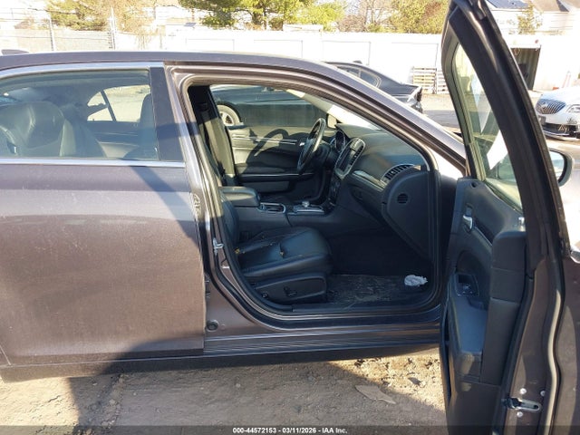 Продажа на аукционе авто 2017 Chrysler 300 Limited, vin: 2C3CCAAG4HH521689, номер лота: 44572153