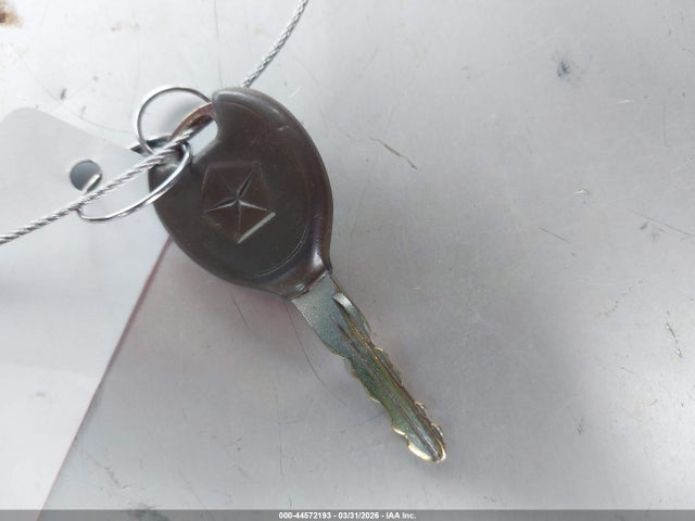 1999 Chrysler Lhs მანქანა იყიდება აუქციონზე, vin: 2C3HC56G3XH739739, აუქციონის ნომერი: 44572193