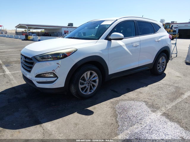 Hyundai TUCSON SE 2016 KM8J33A40GU091722 Image 2