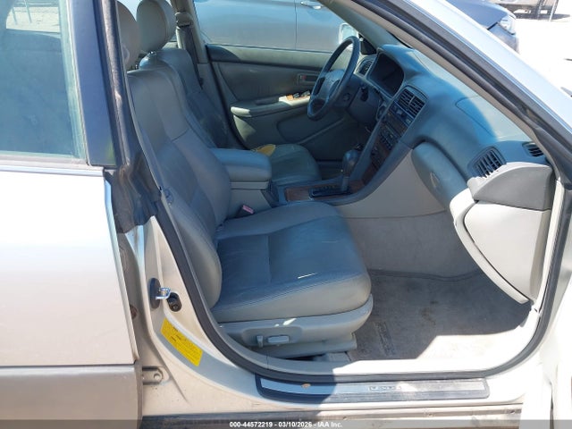 Продажа на аукционе авто 2001 Lexus Es 300, vin: JT8BF28G510301254, номер лота: 44572219