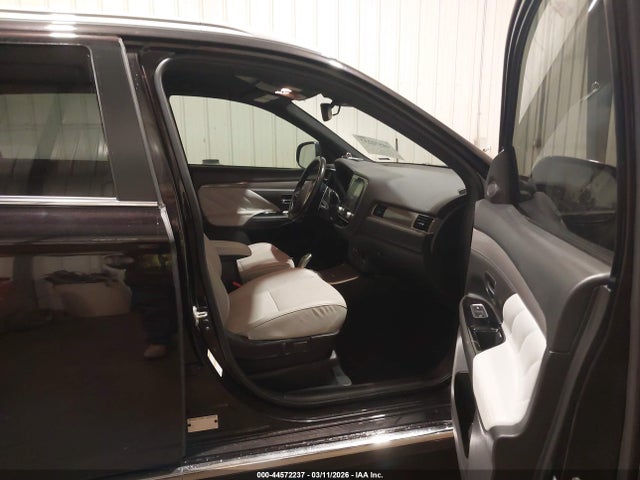 Продаж на аукціоні авто 2020 Mitsubishi Outlander Phev Sel S-awc, vin: JA4J24A51LZ017724, номер лоту: 44572237
