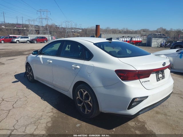 KIA Forte Lxs 2021 3KPF24AD3ME273315 Image 3