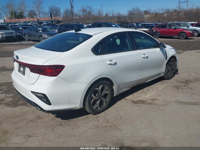 KIA Forte Lxs 2021 3KPF24AD3ME273315 Image 4