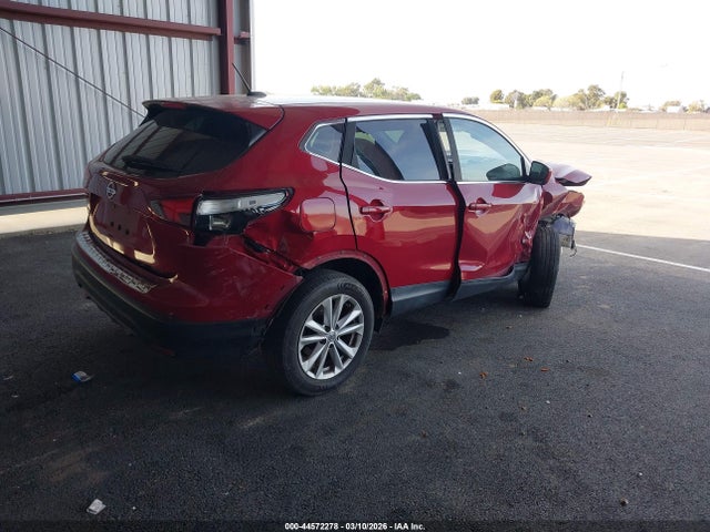 JN1BJ1CP9HW014060 Nissan Rogue Sport S