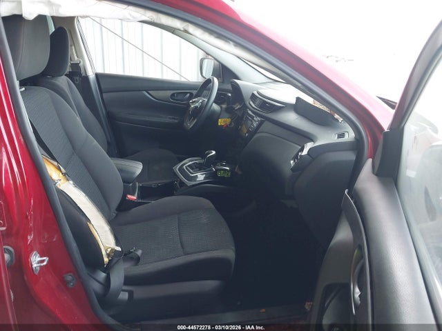 JN1BJ1CP9HW014060 Nissan Rogue Sport S