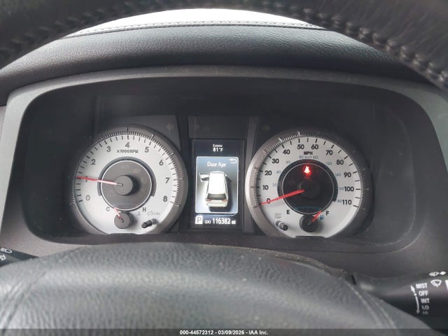 5TDXZ3DC1JS911057 Toyota Sienna Se 8 Passenger