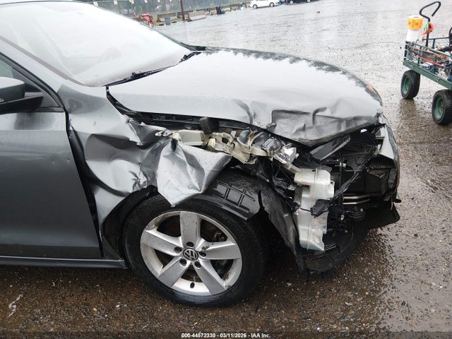 44572330 :رقم المزاد ، 3VWLL7AJ5CM428052 vin ، 2012 Volkswagen Jetta 2.0l Tdi مزاد بيع