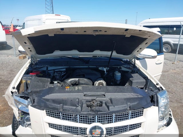 44572356 :رقم المزاد ، 1GYS4CEF6DR159466 vin ، 2013 Cadillac Escalade Premium مزاد بيع