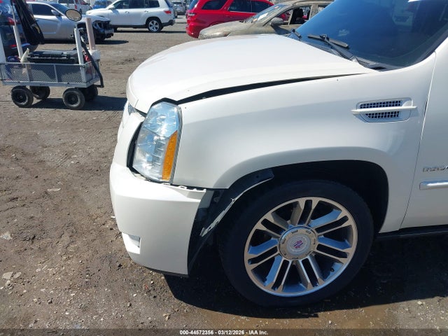 44572356 :رقم المزاد ، 1GYS4CEF6DR159466 vin ، 2013 Cadillac Escalade Premium مزاد بيع