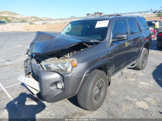 Toyota 4RUNNER SR5 2015 JTEBU5JR9F5264820 Image 2