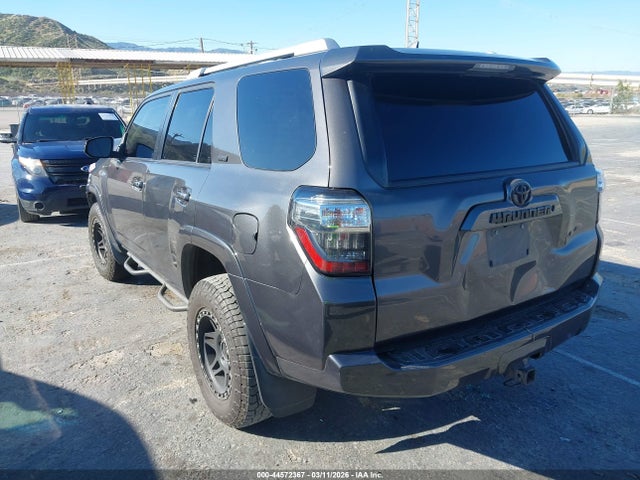 Toyota 4RUNNER SR5 2015 JTEBU5JR9F5264820 Image 3