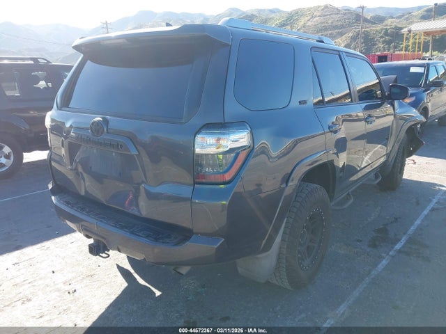 Toyota 4RUNNER SR5 2015 JTEBU5JR9F5264820 Image 4