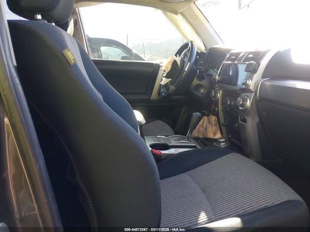 Toyota 4RUNNER SR5 2015 JTEBU5JR9F5264820 Image 5