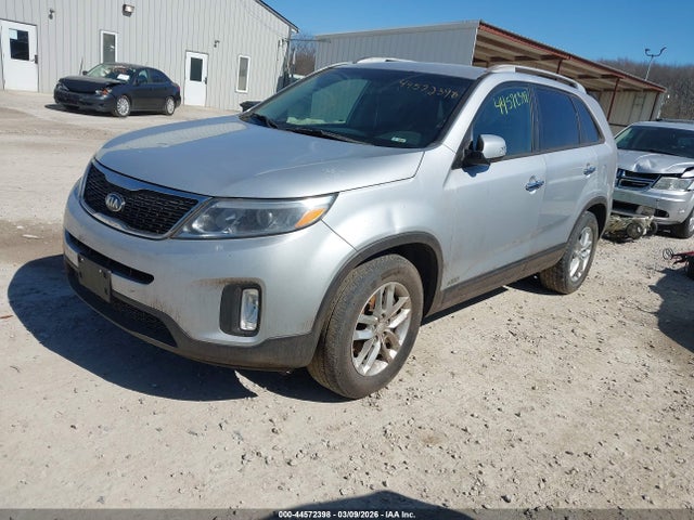 Продаж на аукціоні авто 2015 Kia Sorento Lx V6, vin: 5XYKTDA72FG599733, номер лоту: 44572398