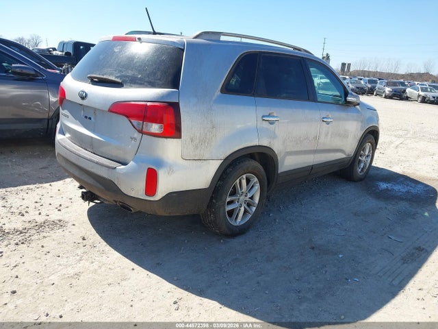 Продаж на аукціоні авто 2015 Kia Sorento Lx V6, vin: 5XYKTDA72FG599733, номер лоту: 44572398