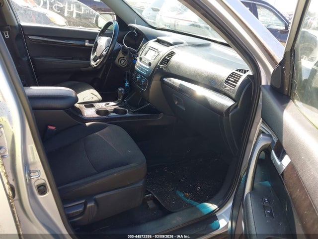 Продаж на аукціоні авто 2015 Kia Sorento Lx V6, vin: 5XYKTDA72FG599733, номер лоту: 44572398