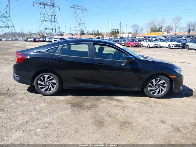 Honda CIVIC EX 2018 2HGFC2F71JH604236 Image 14