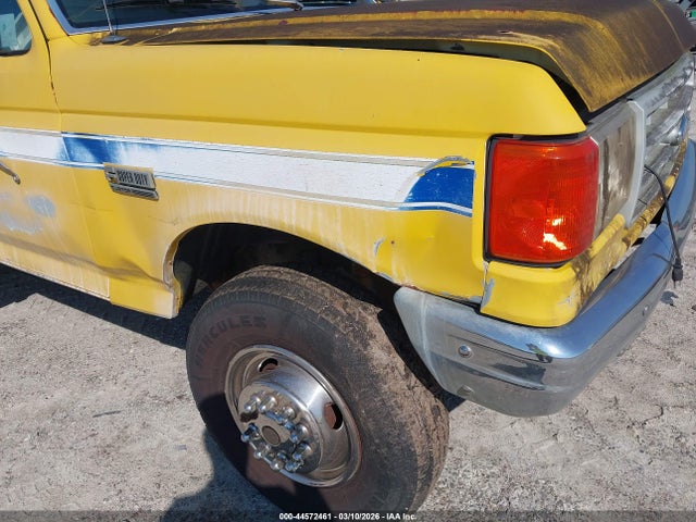 44572461 :رقم المزاد ، 2FDLF47M5LCA50445 vin ، 1990 Ford F Super Duty مزاد بيع