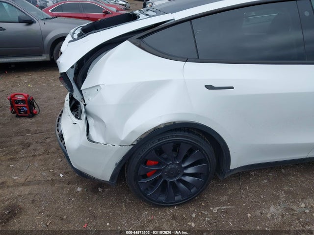44572502 :رقم المزاد ، 7SAYGDEF0PF758339 vin ، 2023 Tesla Model Y Performance Dual Motor All-wheel Drive مزاد بيع