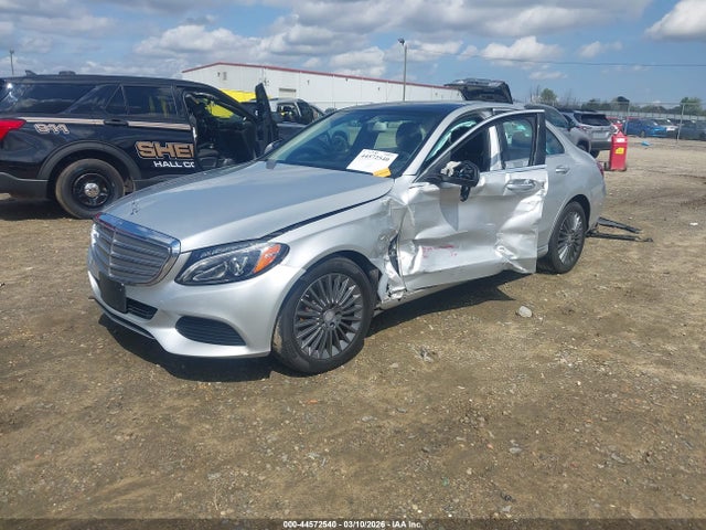2015 Mercedes-benz C 300 Luxury 4matic მანქანა იყიდება აუქციონზე, vin: 55SWF4KBXFU004547, აუქციონის ნომერი: 44572540