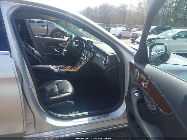 2015 Mercedes-benz C 300 Luxury 4matic მანქანა იყიდება აუქციონზე, vin: 55SWF4KBXFU004547, აუქციონის ნომერი: 44572540