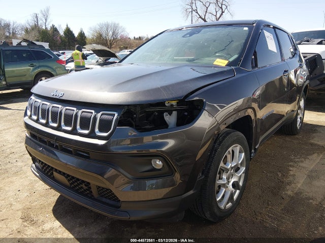 44572581 :رقم المزاد ، 3C4NJDFB9NT165882 vin ، 2022 Jeep Compass Latitude Lux 4x4 مزاد بيع