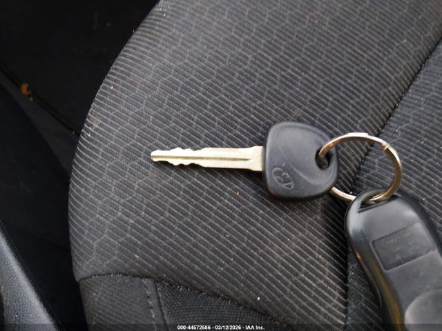 Hyundai ELANTRA SE 2018 5NPD74LF7JH229560 Image 11