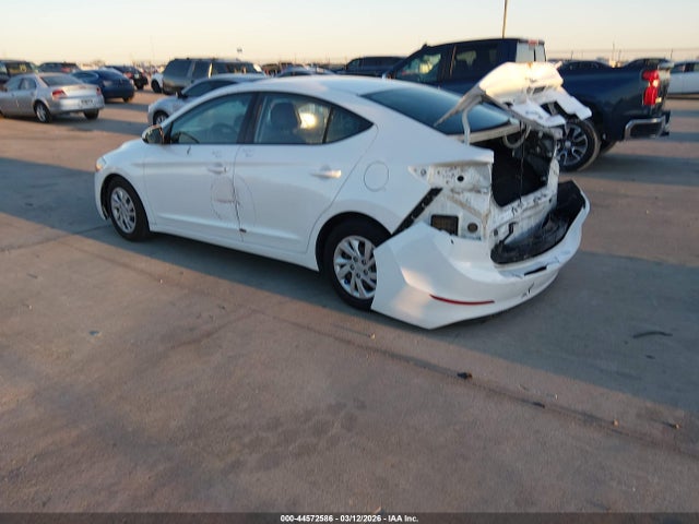 Hyundai ELANTRA SE 2018 5NPD74LF7JH229560 Image 3